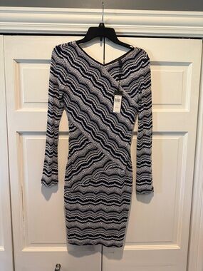 BCBGMaxAzria Navy and White Long-Sleeve Patterned Sheath Dress